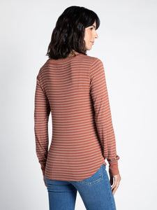 THE STACY PERFECT L/S TOP - rustic brown striped