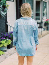 Load image into Gallery viewer, THE JOANNA LIGHT WASH DENIM SHACKET